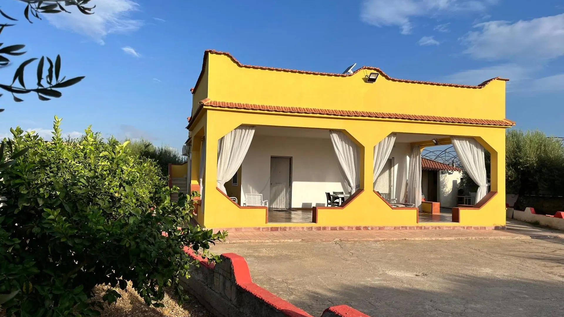 Villa Valentina Casa Vacanze Fontane Bianche Italy